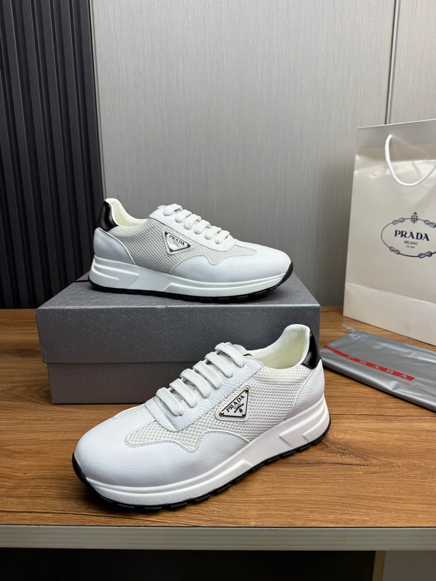 Men's shoes 💰560💰 [PRADA] Men's shoes are popular in the counter, official website is synchronized, 1 high-quality shipment ✔️Original cowhide mesh + cowhide lining, 1🆚1 replica, original sole, 38-45 (45 customized, non-refundable)